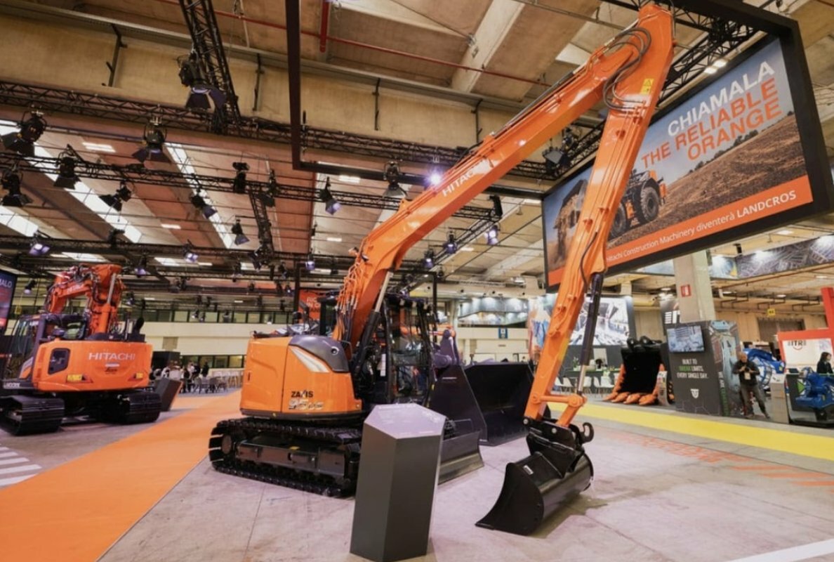 Мини-экскаватор Hitachi - когда важен каждый сантиметр пространства